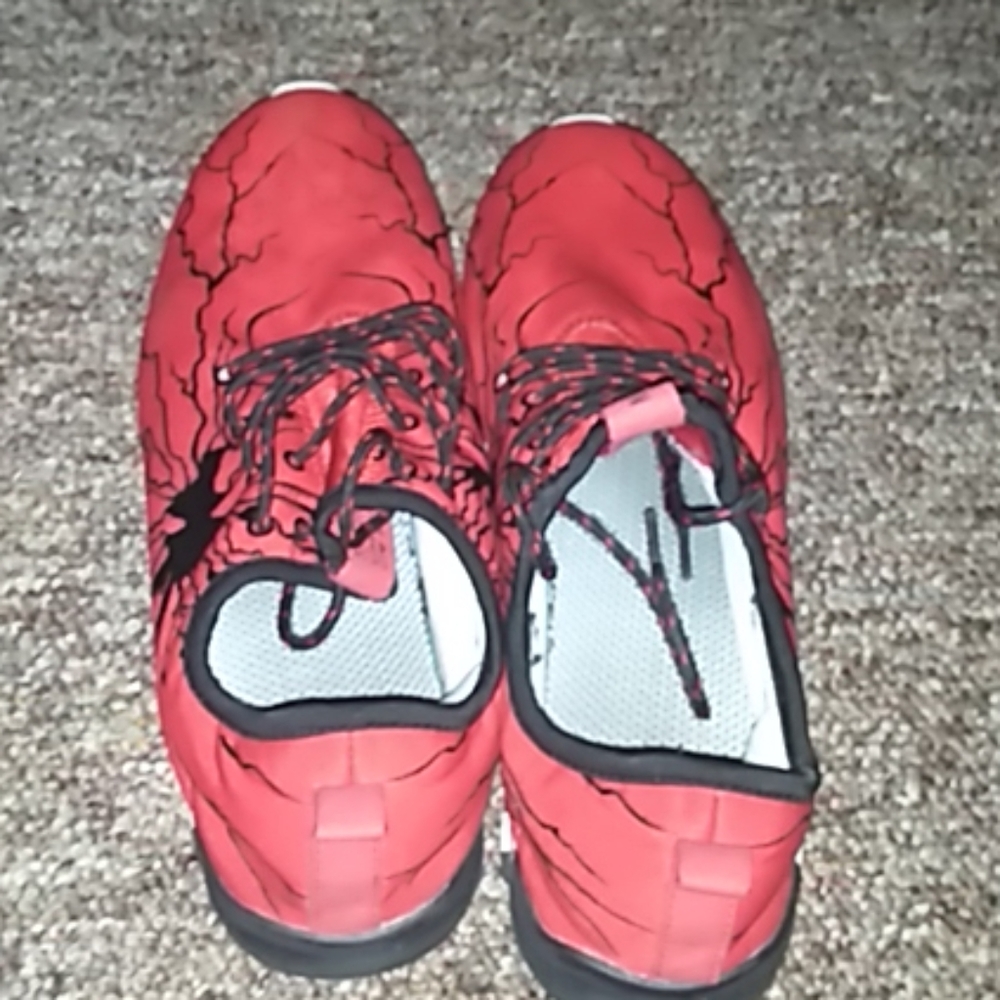 Shoes - Picture 4 of 4